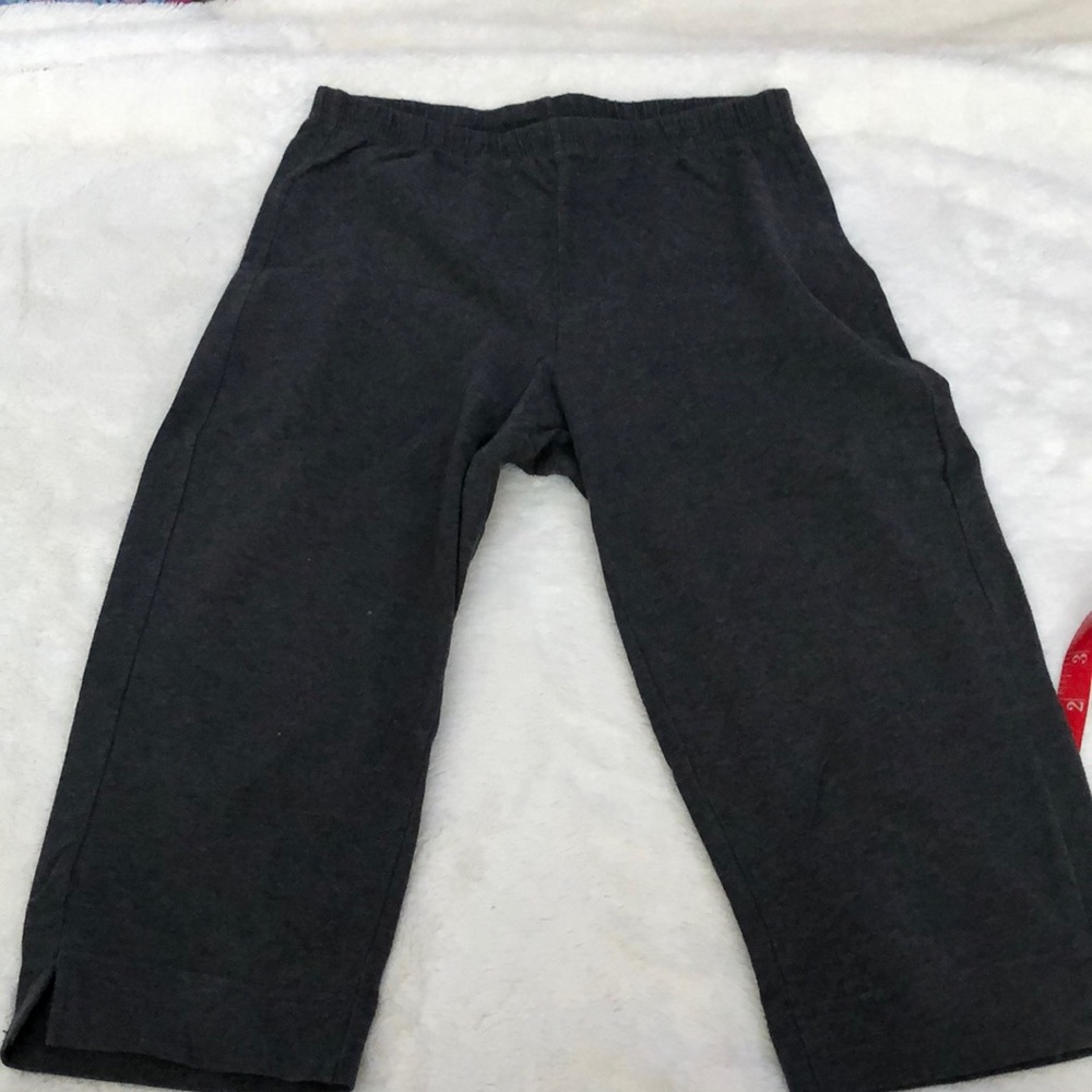 Cotton capris with lots of stretch